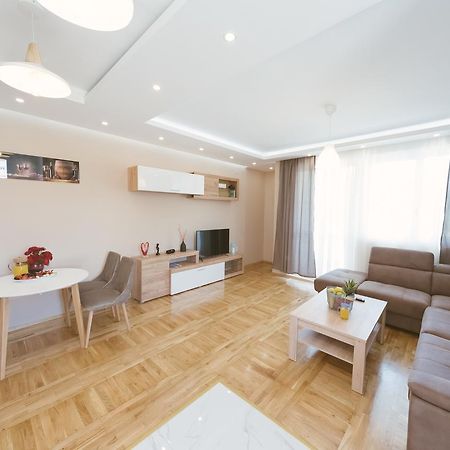 Apartment Luxury Explorer Podgorica Zewnętrze zdjęcie