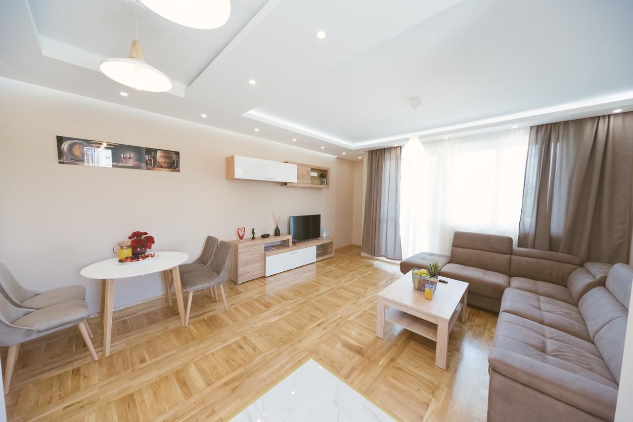 Apartment Luxury Explorer Podgorica Zewnętrze zdjęcie